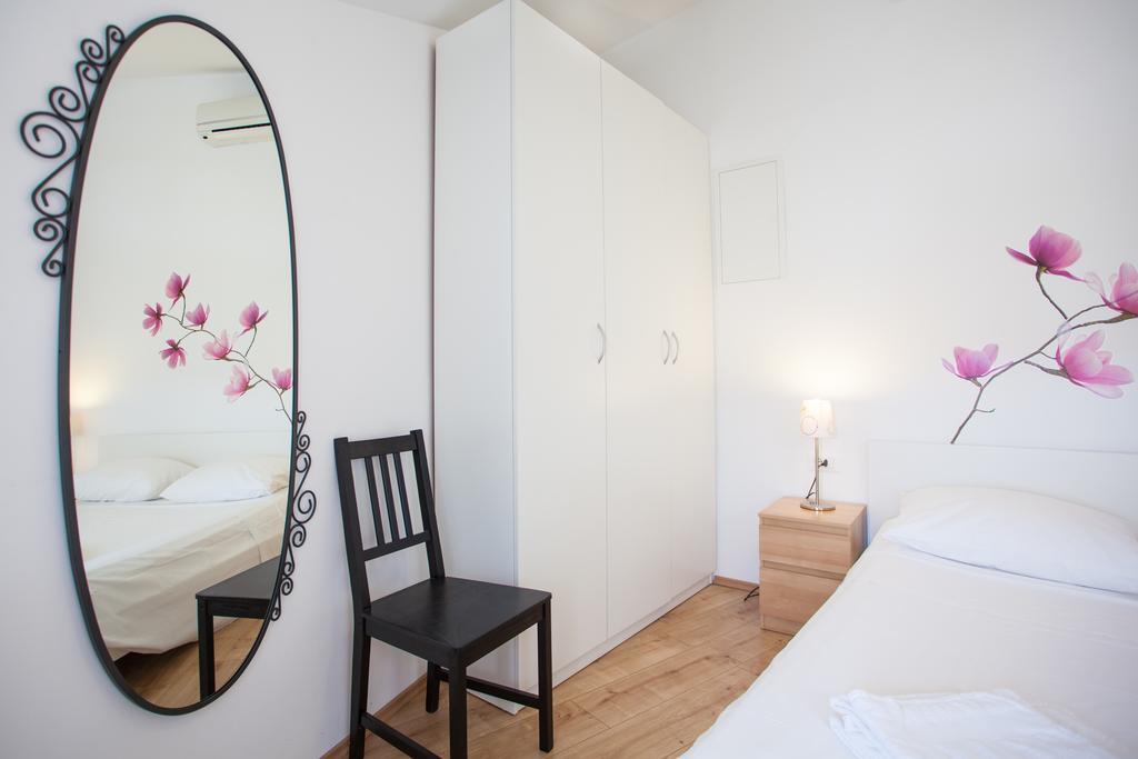 קרס Apartment Pogled Na Luku מראה חיצוני תמונה
