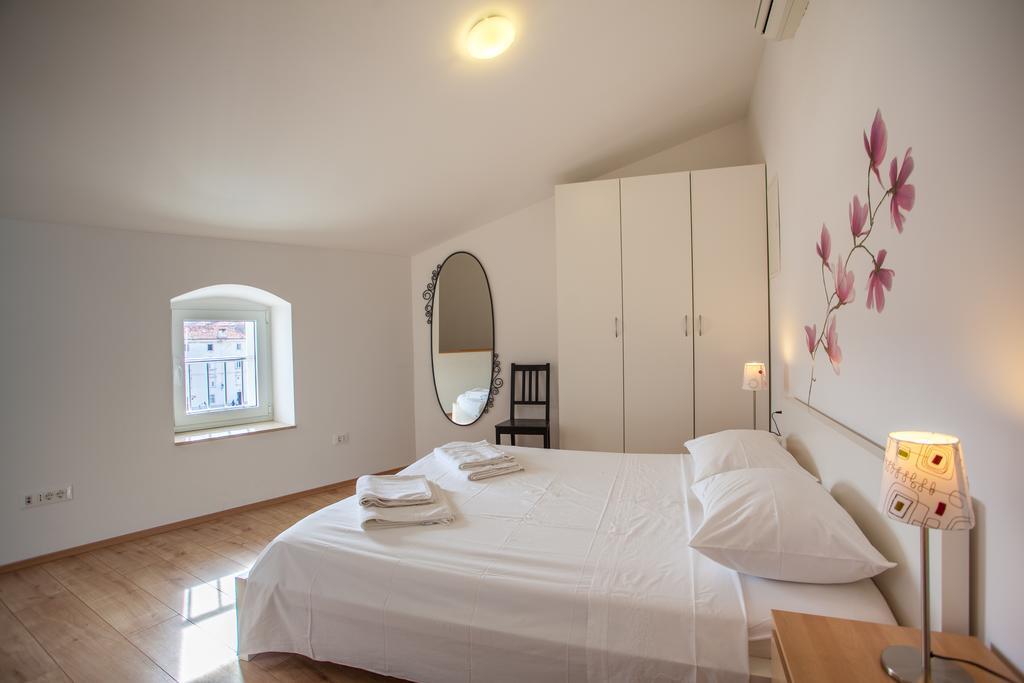 קרס Apartment Pogled Na Luku מראה חיצוני תמונה