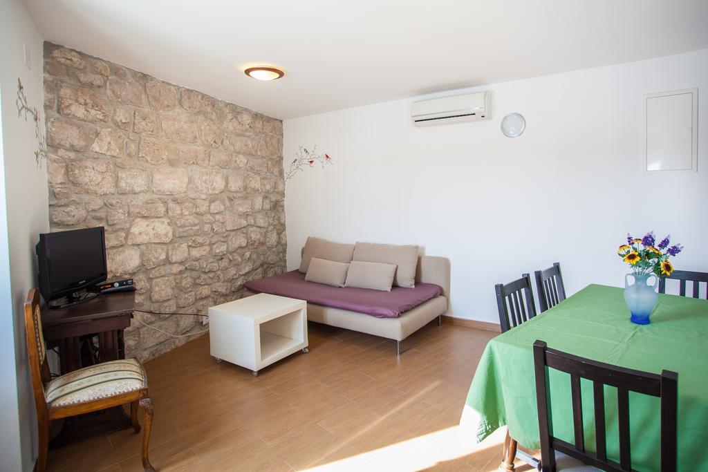 קרס Apartment Pogled Na Luku מראה חיצוני תמונה