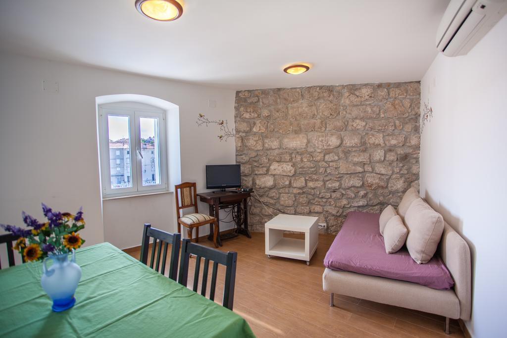 קרס Apartment Pogled Na Luku מראה חיצוני תמונה